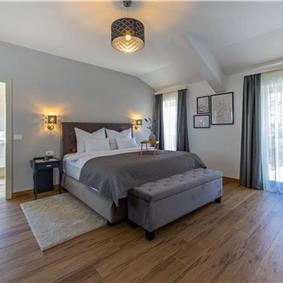 5 bedroom villa with pool near Crikvenica, sleeps 10